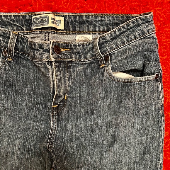 SOLD.     Levi’s low rise boot cut Signature misses 12 - Picture 4 of 6